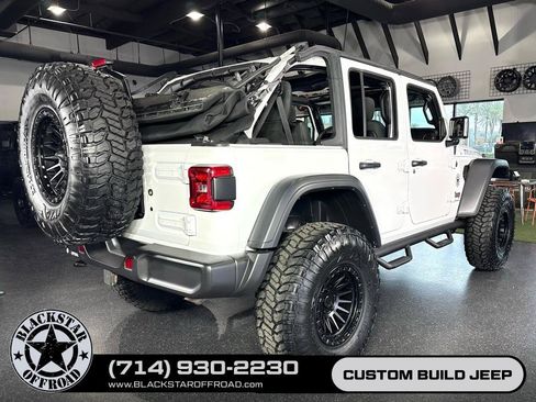 Used 2024 Jeep Wrangler Unlimited Rubicon w/ Convenience Group AWD/4WD image 20