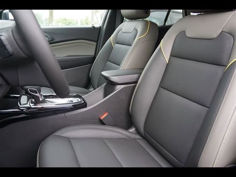 New 2025 Chevrolet Trax ACTIV w/ Driver Confidence Package image 3