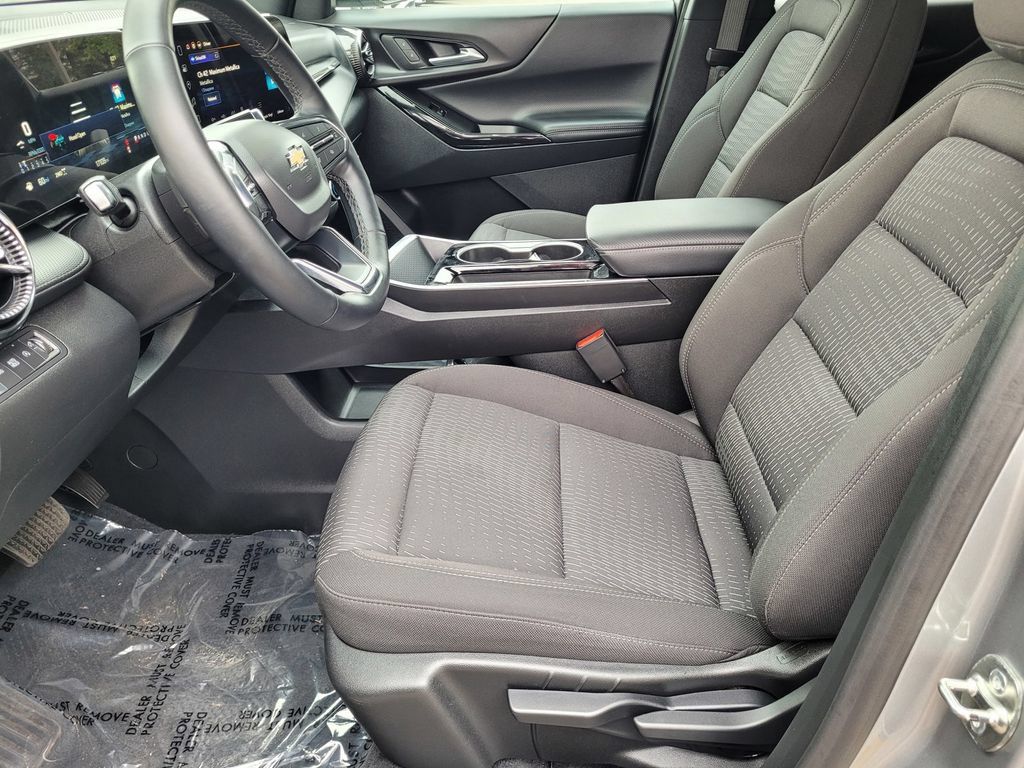 Used 2025 Chevrolet Equinox LT AWD/4WD image 10