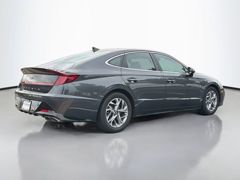 Used 2020 Hyundai Sonata SEL w/ Cargo Package FWD image 2