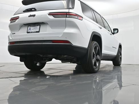 New 2025 Jeep Grand Cherokee L Altitude image 48