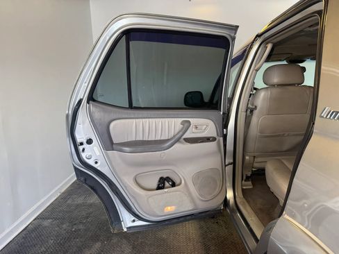 Used 2004 Toyota Sequoia Limited image 24