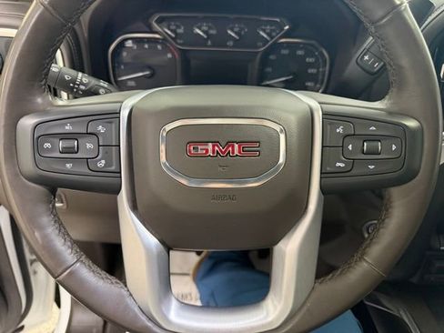 Used 2022 GMC Sierra 1500 SLT w/ SLT Premium Plus Package AWD/4WD image 15