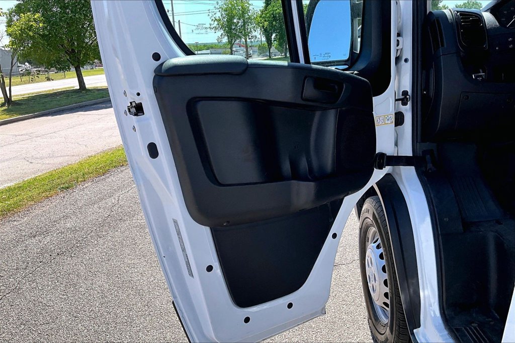 Used 2025 RAM ProMaster 2500 w/ Convenience Group FWD image 22