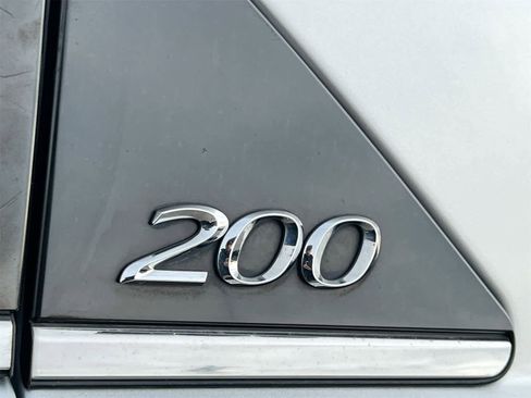 Used 2012 Chrysler 200 Touring image 13