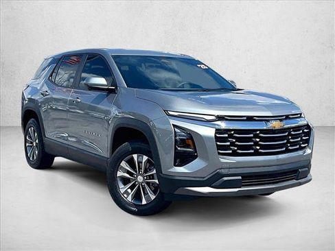 Certified 2025 Chevrolet Equinox LT w/ Safety and Technology Package FWD image 12