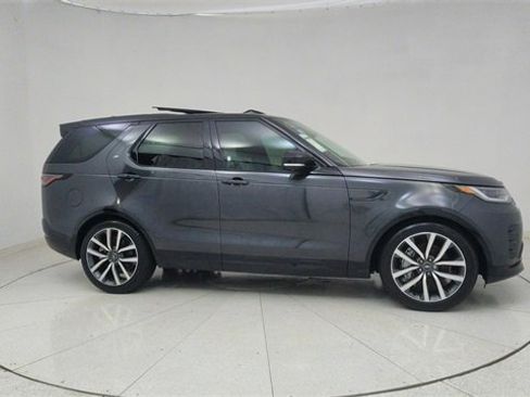 Used 2024 Land Rover Discovery Dynamic SE image 68