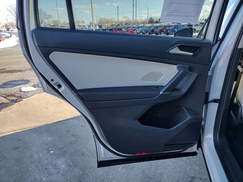 Used 2018 Volkswagen Tiguan SEL image 21