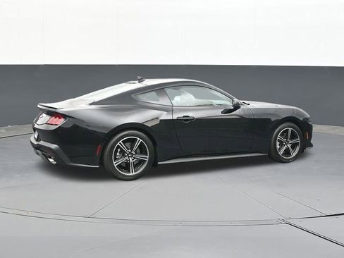 Used 2025 Ford Mustang Premium image 15