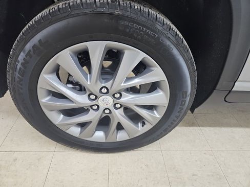 Used 2025 Buick Enclave Preferred image 21