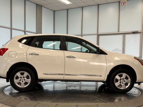 Used 2014 Nissan Rogue S image 8