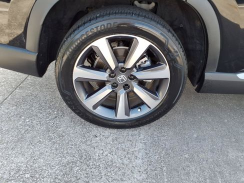 Used 2025 Honda Pilot Elite image 26