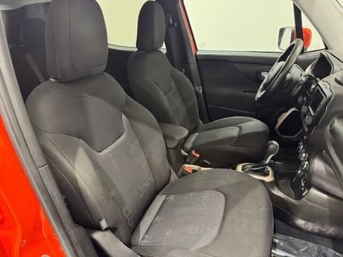 Used 2017 Jeep Renegade Latitude image 24