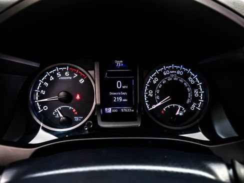 Used 2019 Toyota Tacoma TRD Sport image 18