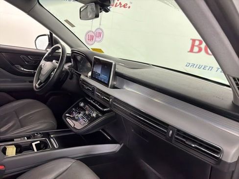 Used 2020 Lincoln Corsair Reserve w/ Equipment Group 201A image 17