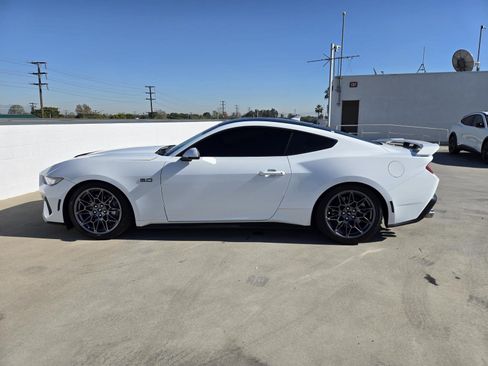Used 2024 Ford Mustang GT Premium image 7