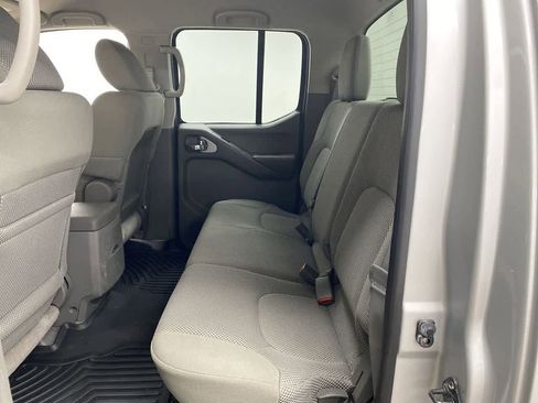 Used 2013 Nissan Frontier SV w/ SV Value Truck Pkg image 18