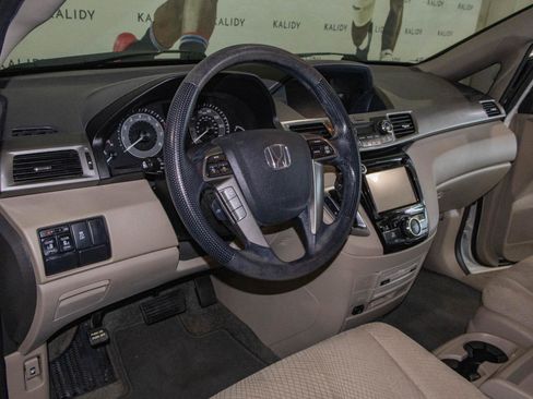 Used 2016 Honda Odyssey SE image 5