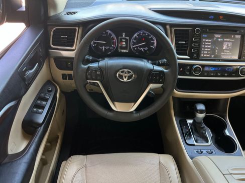 Used 2015 Toyota Highlander Limited FWD image 15
