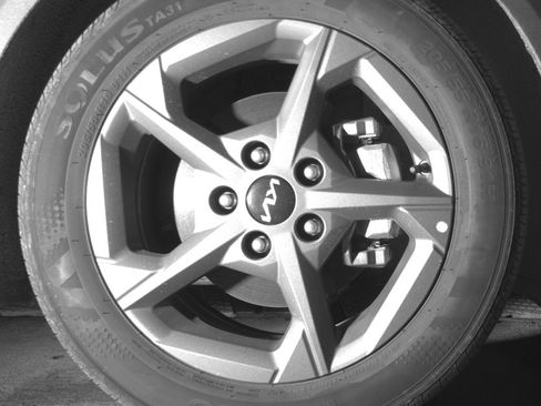 Used 2025 Kia K4 LXS image 13