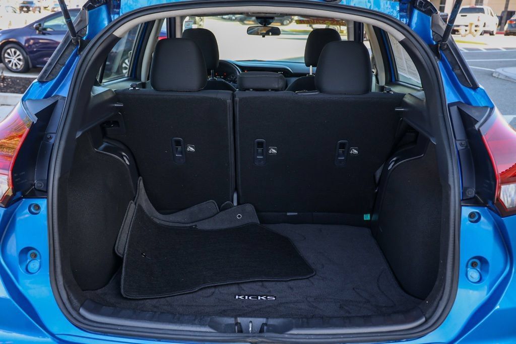 Used 2023 Nissan Kicks SV FWD image 17