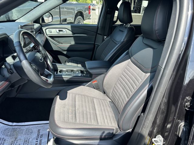 Certified 2025 Ford Explorer ST-Line AWD/4WD image 28