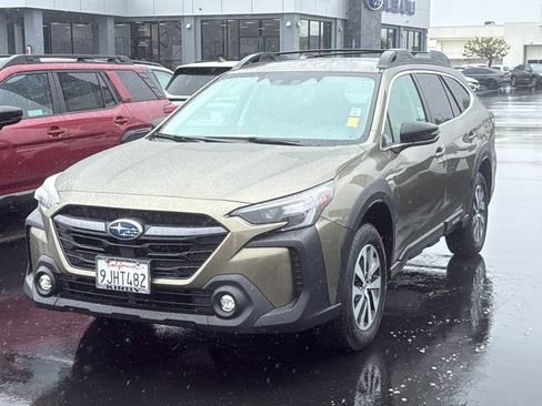 Certified 2024 Subaru Outback Premium AWD/4WD image 3