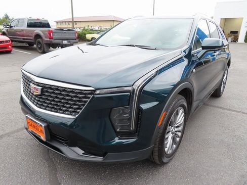 Used 2024 Cadillac XT4 Premium Luxury w/ Cold Weather Package image 3