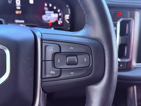 Used 2023 GMC Yukon Denali Ultimate image 18