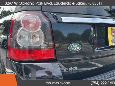 Used 2011 Land Rover LR2 HSE image 13