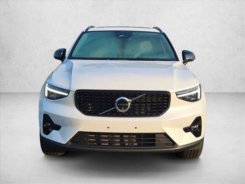 Used 2026 Volvo XC40 B5 Ultra w/ Protection Package Premier AWD/4WD image 2