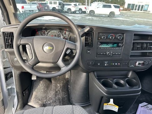 Used 2025 Chevrolet Express 2500 Extended w/ Communications Package image 20