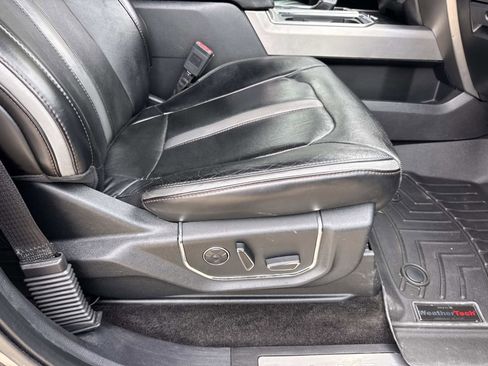 Used 2018 Ford F150 Platinum w/ Equipment Group 701A Luxury AWD/4WD image 11