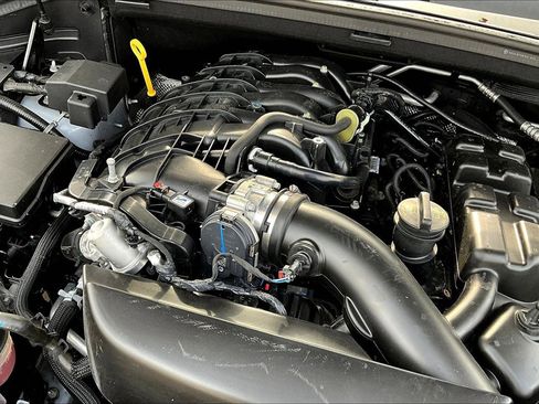 Used 2024 Dodge Durango GT image 35