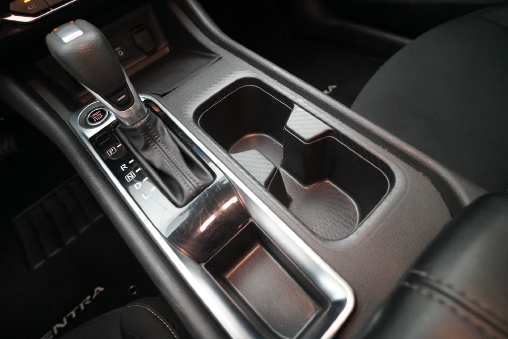 Used 2025 Nissan Sentra SV FWD image 16