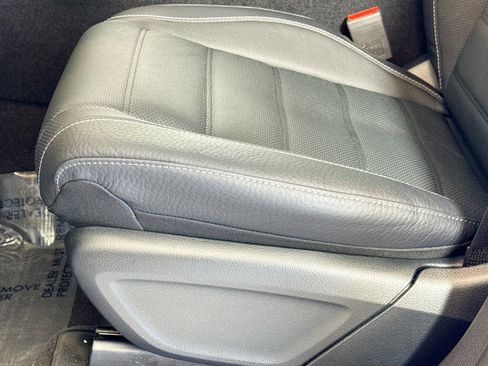 New 2026 Mercedes-Benz GLS 580 4MATIC image 17