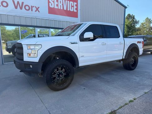Used 2015 Ford F150 Lariat w/ Equipment Group 502A Luxury AWD/4WD image 3