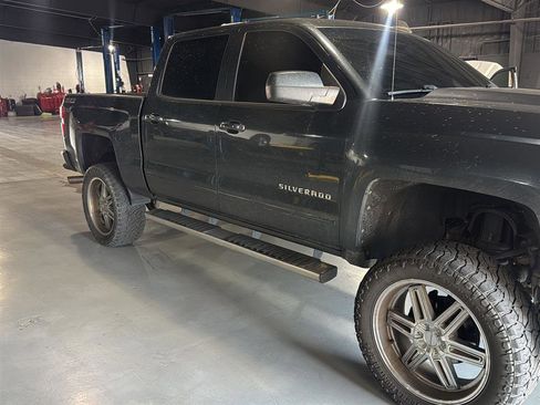 Used 2017 Chevrolet Silverado 1500 LT w/ All Star Edition AWD/4WD image 8