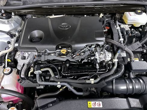 Used 2022 Toyota Camry LE image 31