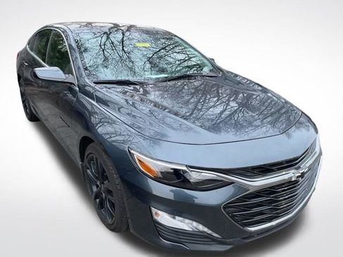 Used 2021 Chevrolet Malibu LT w/ Leather Package image 10