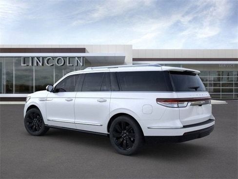 New 2024 Lincoln Navigator L Reserve image 4