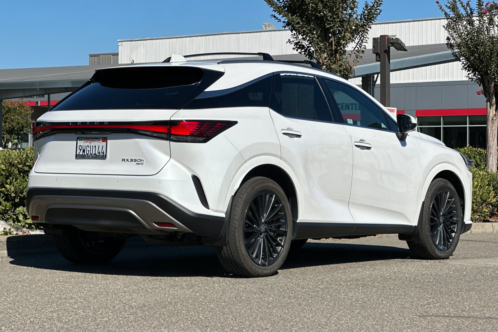 Used 2026 Lexus RX 350h w/ Convenience Package AWD/4WD image 4