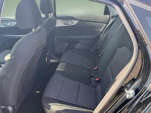 Used 2023 Kia Forte LXS w/ LXS Technology Package FWD image 18