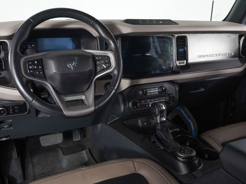Used 2023 Ford Bronco Wildtrak AWD/4WD image 15
