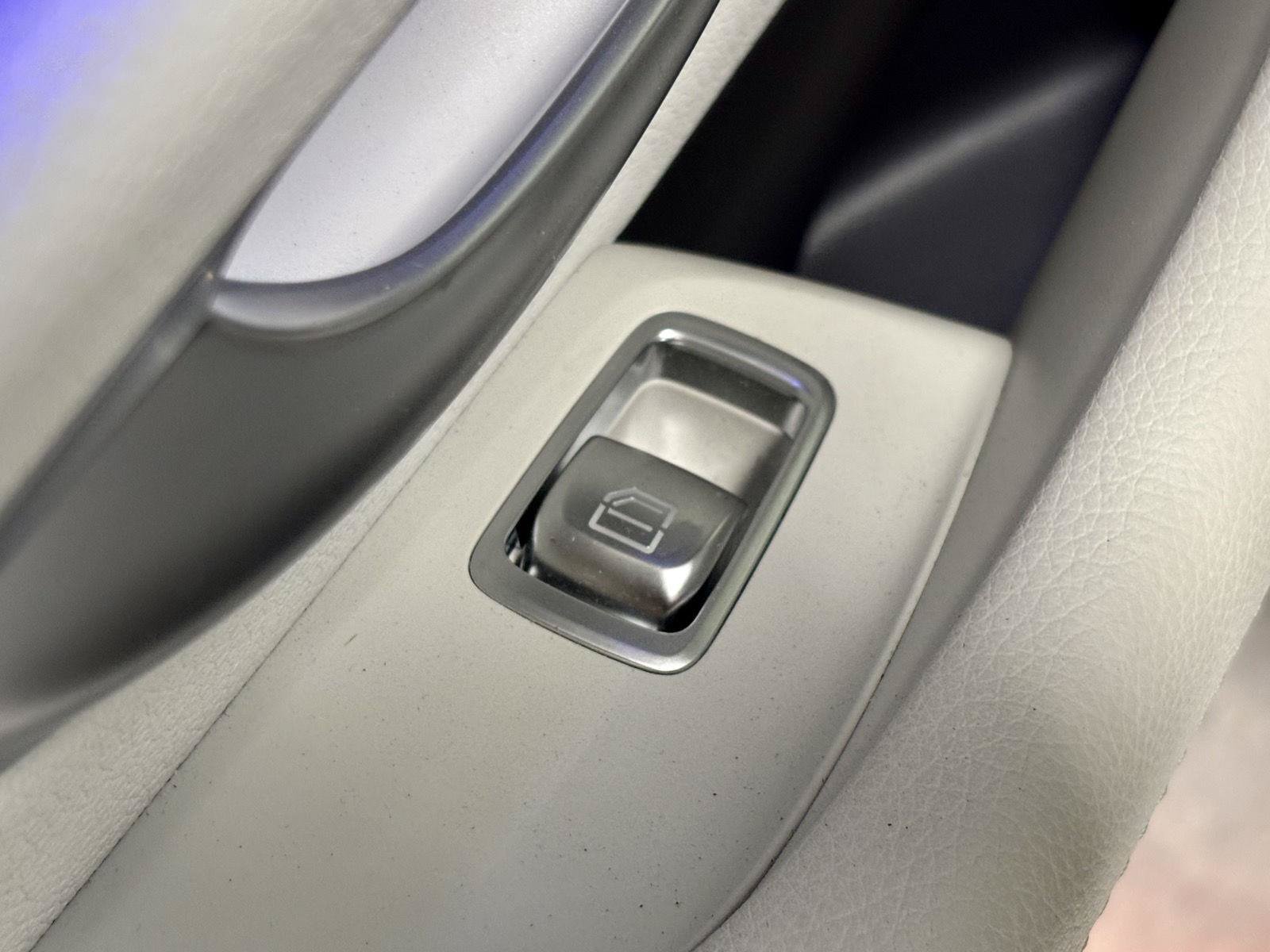 Used 2023 Mercedes-Benz E 350 Sedan image 17