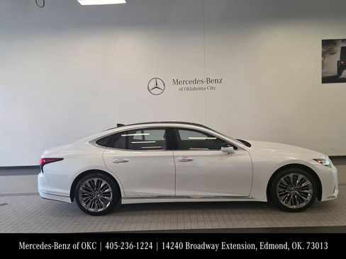 Used 2022 Lexus LS 500 w/ Interior Upgrade Package RWD image 5