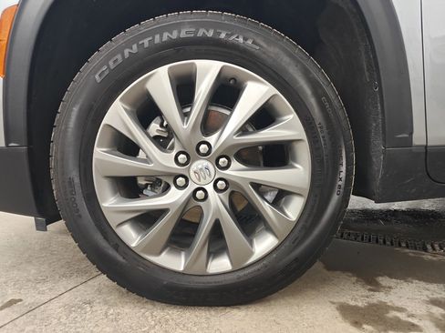 Used 2025 Buick Enclave Preferred image 10