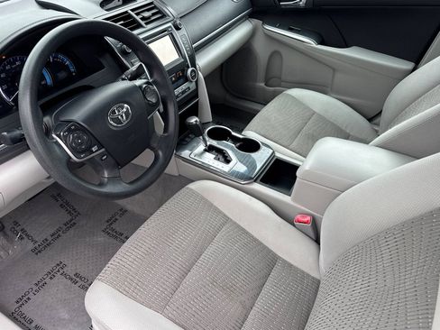 Used 2014 Toyota Camry LE FWD image 11