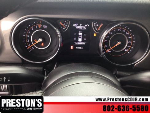 Used 2023 Jeep Gladiator Sport AWD/4WD image 15