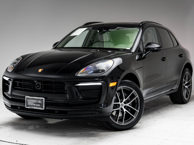 Certified 2026 Porsche Macan AWD/4WD image 1
